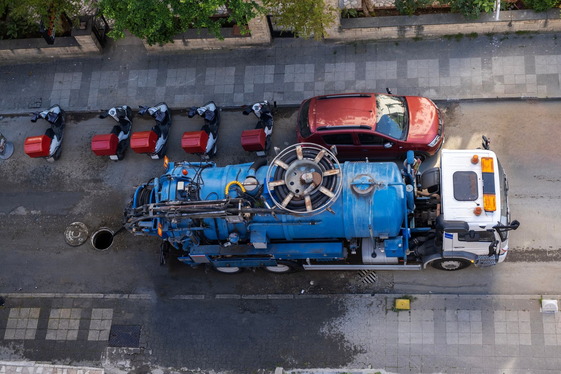 Top view of sewer cleaning vacuum truck.
