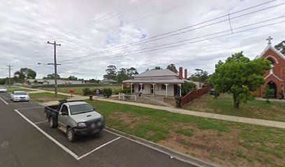 this is a picture of the front of the Elmore Bakery