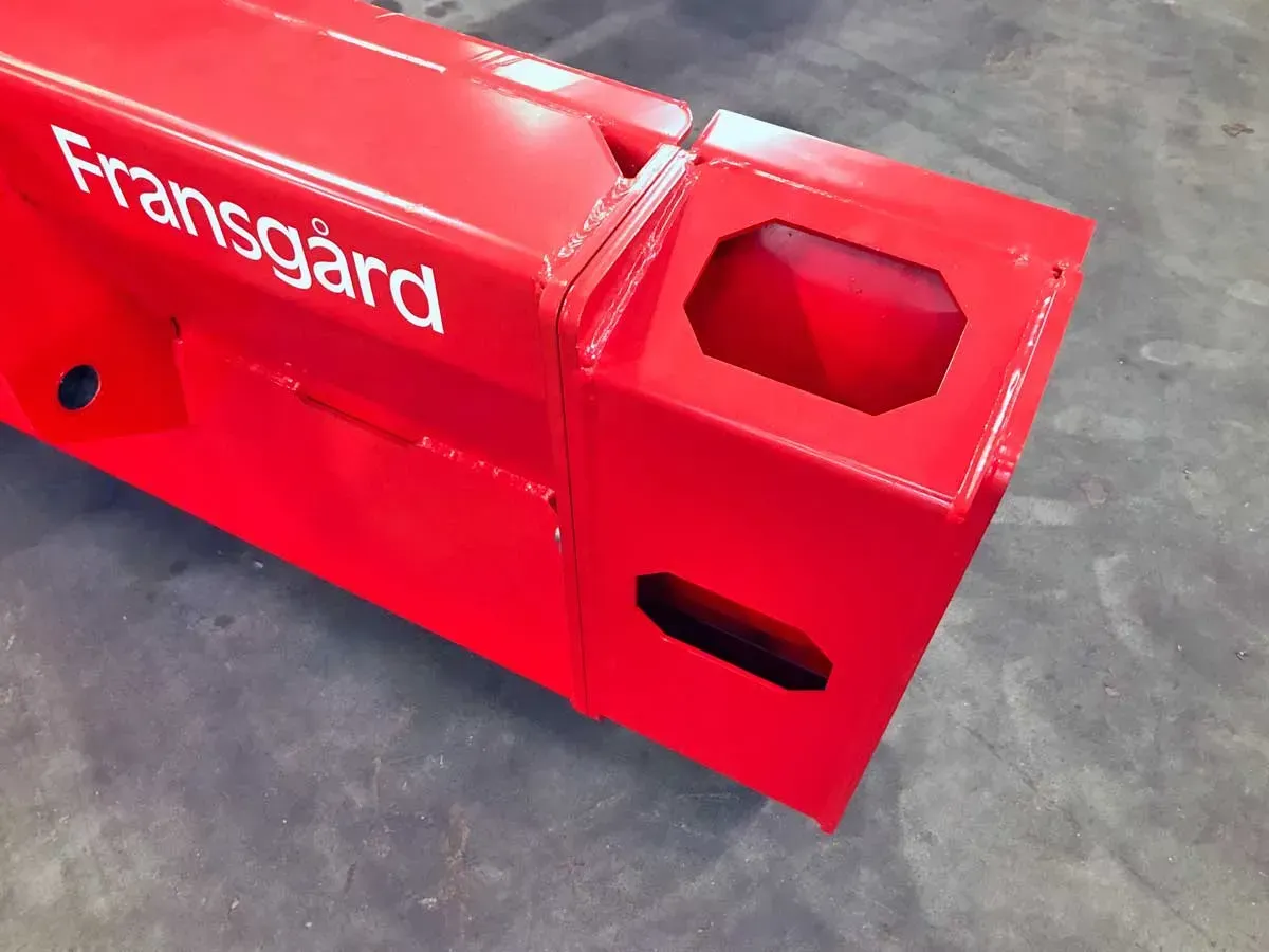 Eine rote Box mit dem Wort Fransgard darauf