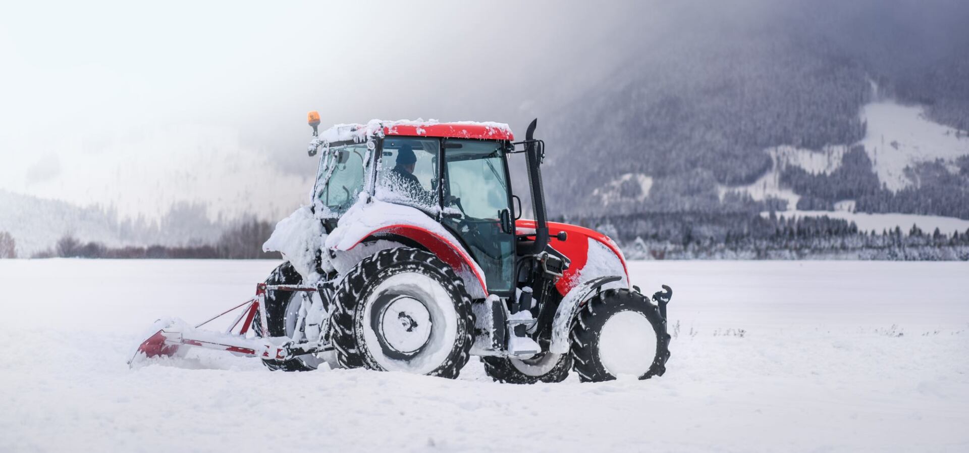 landmaschine im winter