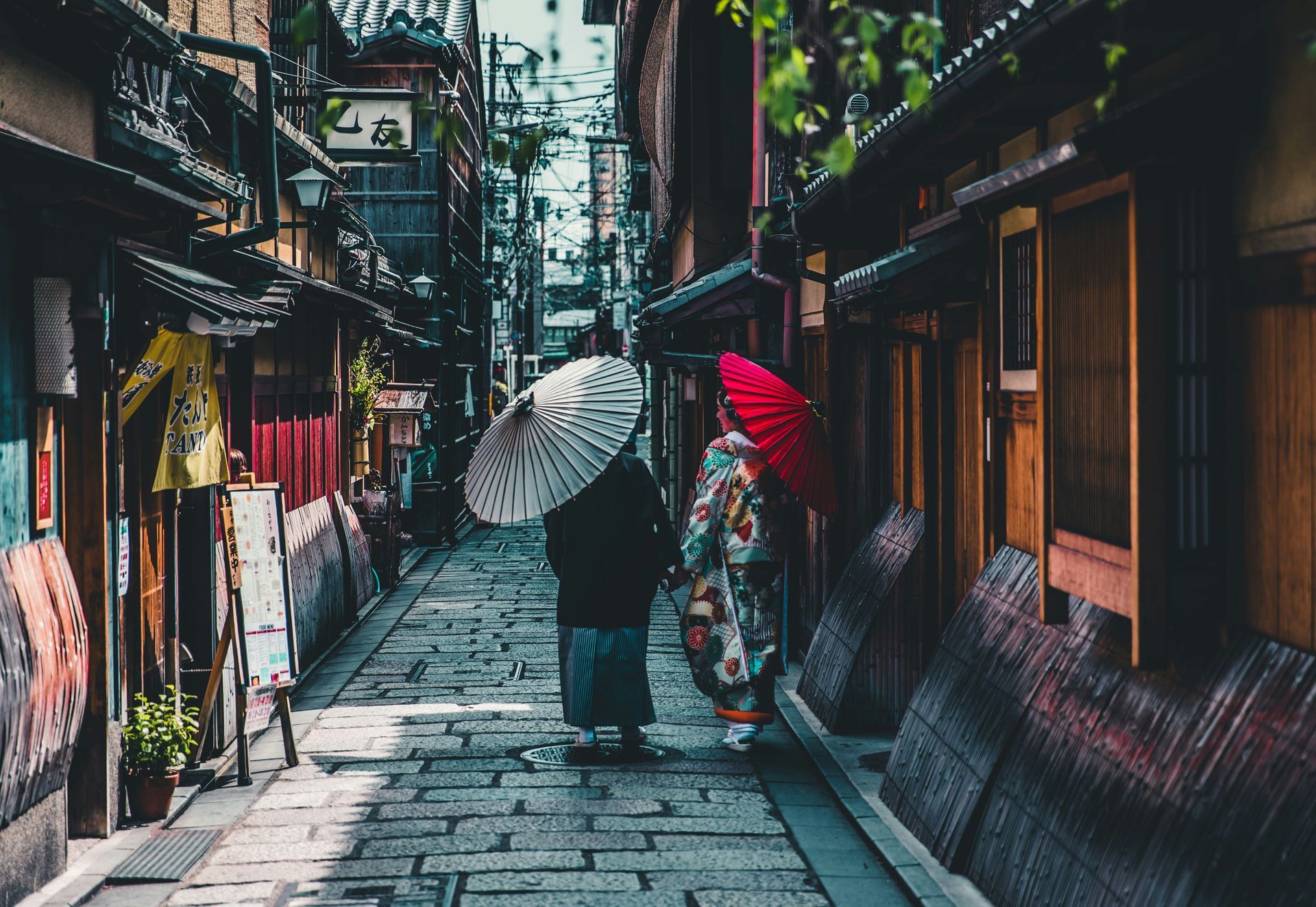 Wander along Kyoto streets