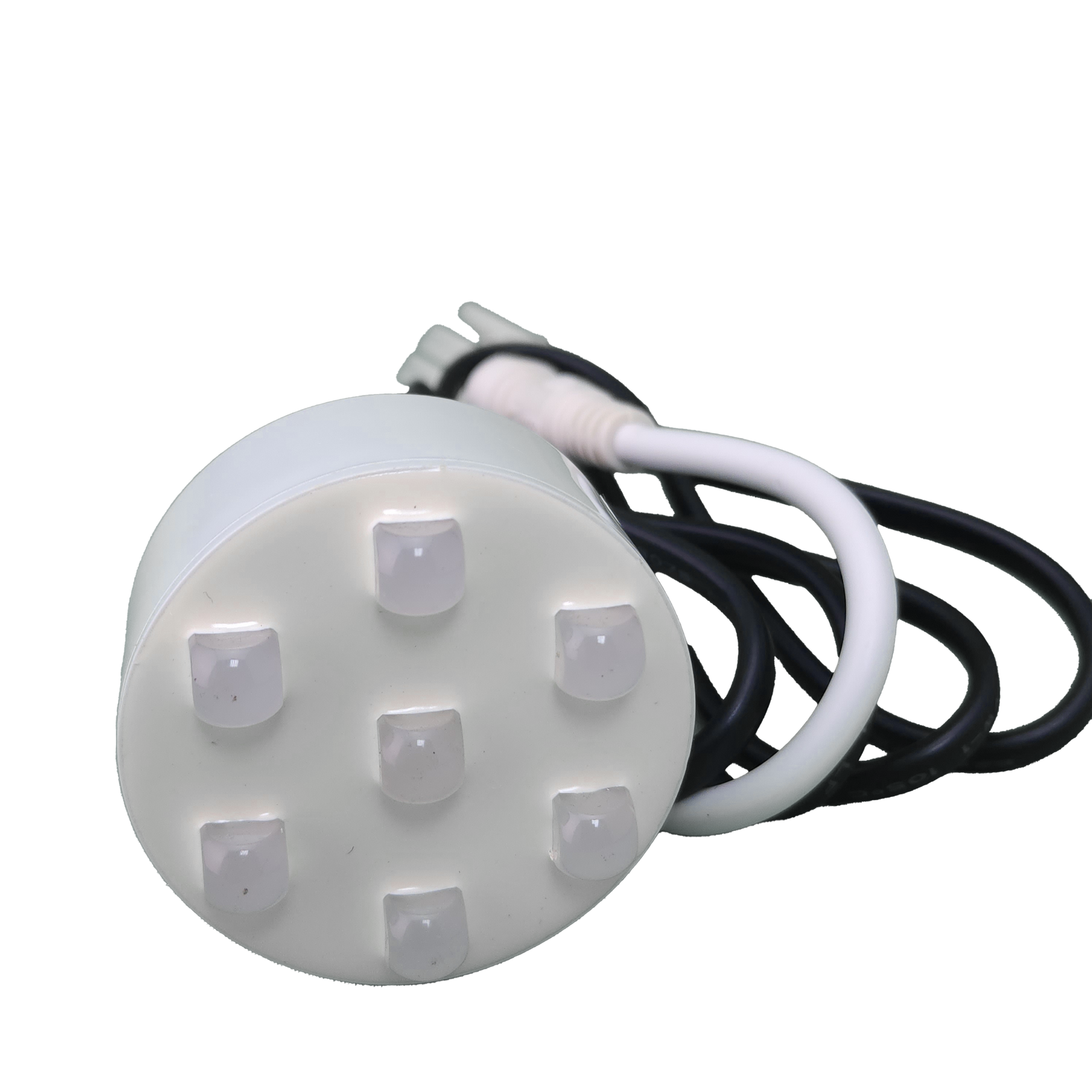 L7MTC main light on white background