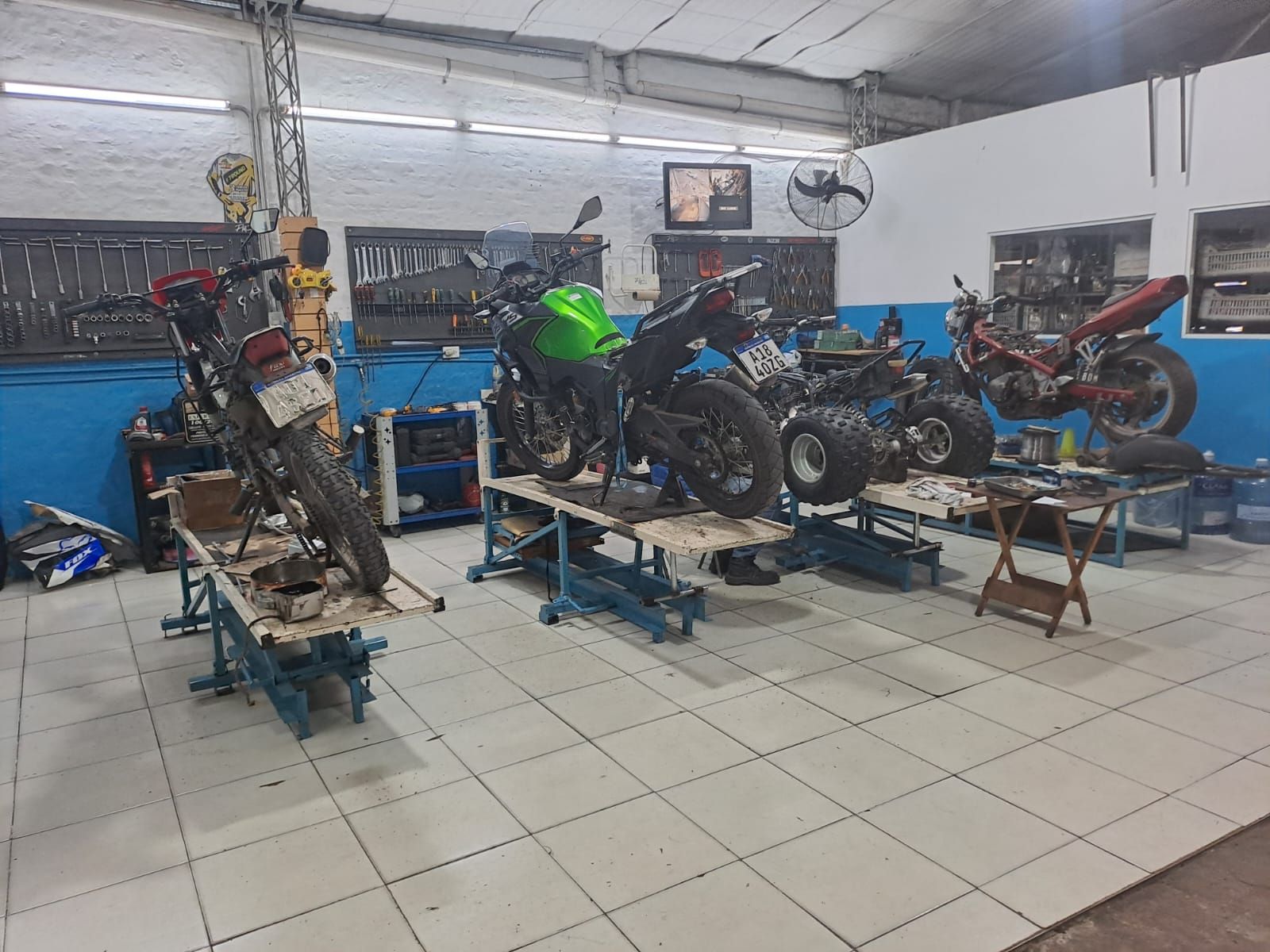 Taller de reparación de motocicletas 