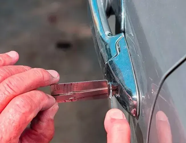 Smart Key Duplication & Programming car locksmith near me