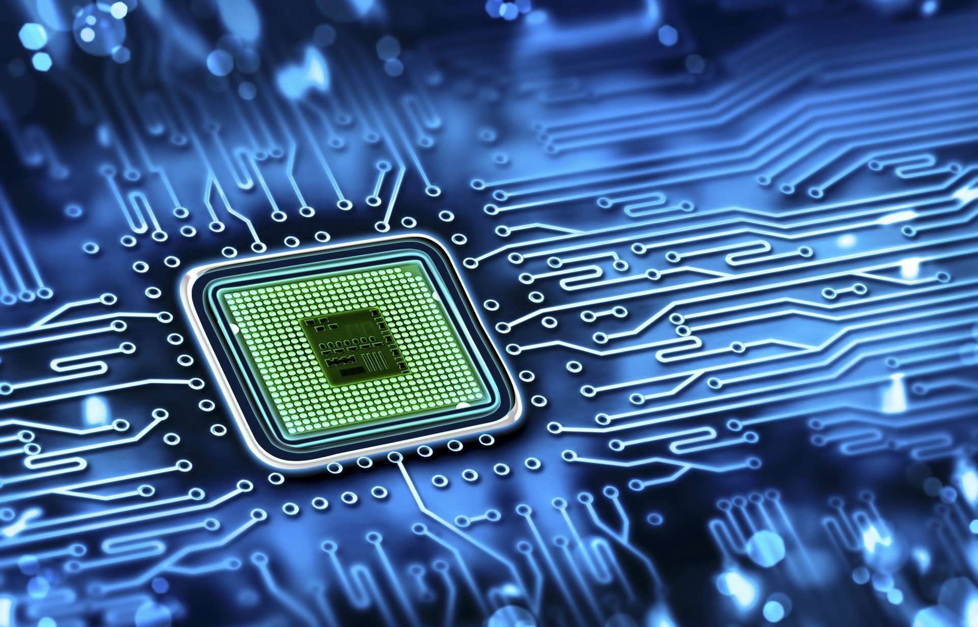 Gros plan d'une puce informatique sur un circuit imprimé bleu, mettant en évidence l'unité de traitement.