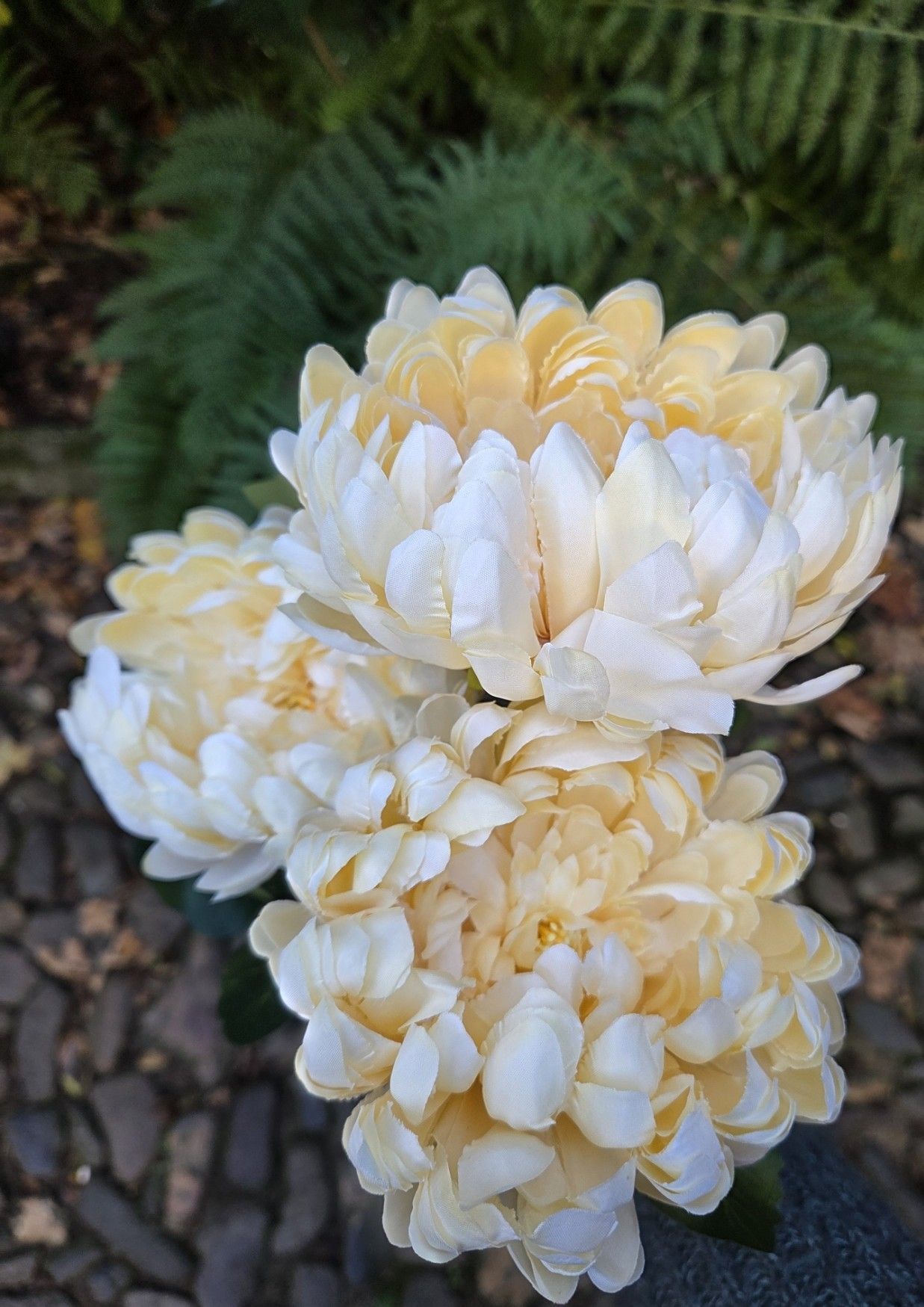 CHRYSANT - KUNST -  ZACHT GEEL