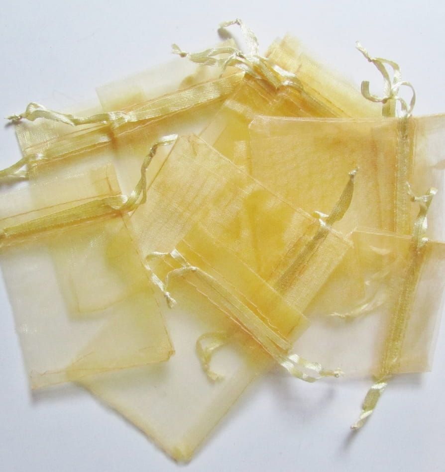 ORGANZA ZAKJE - GOUD GEEL