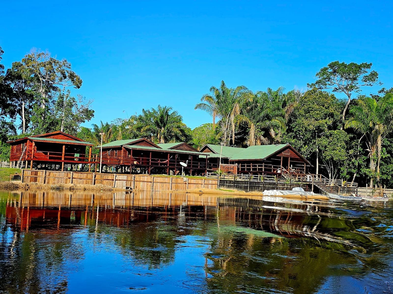 Piraiba Lodge waterfront accommodations at Amazon River destination