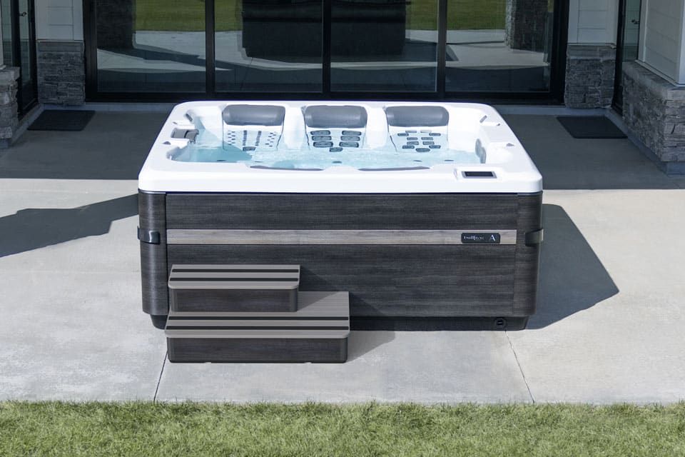 Pool Builder | Spa | Pool Pro | Woods' Pools & Waterfalls