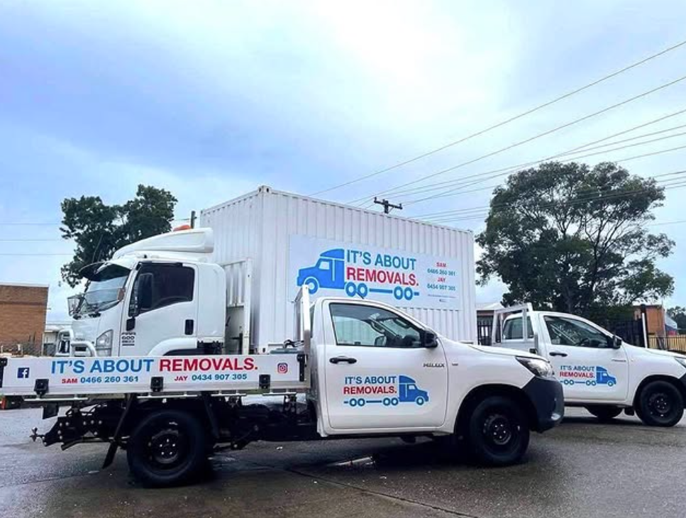 Removalist showing fleet, including man-with-a-van services in Wollongong. 
