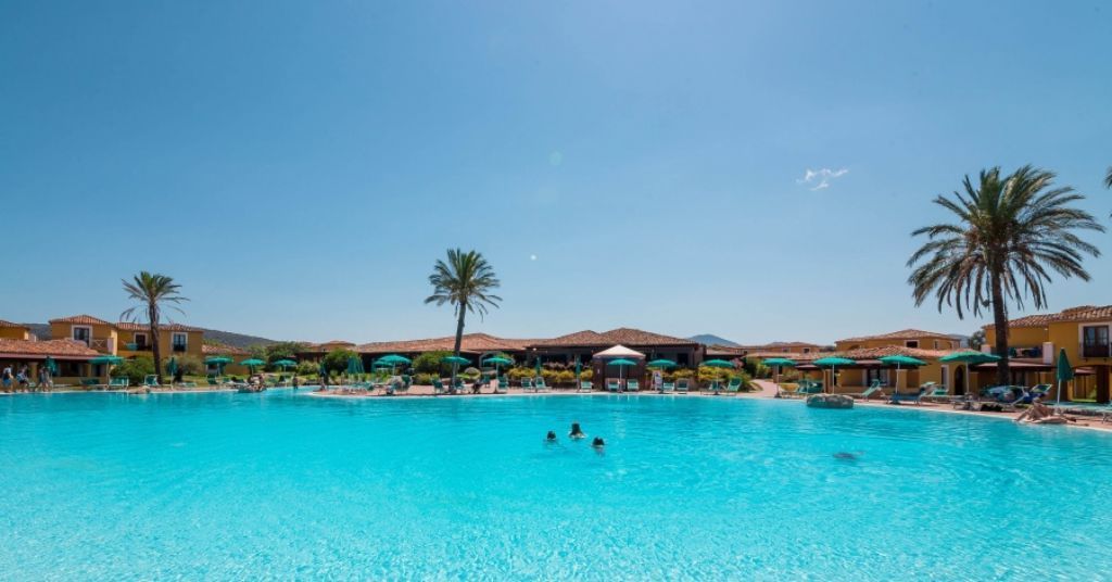 Piscina Resort Baia dei Pini