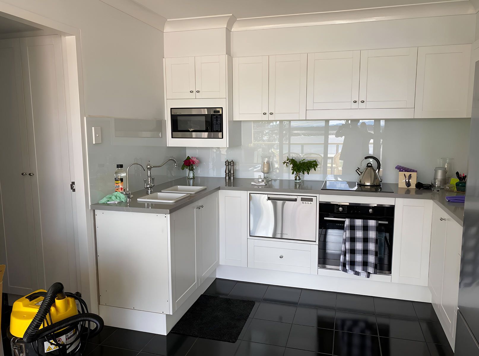 Kitchen With Cabinets, Countertops, and Appliances — Piscopo Kitchens Plus In Hallidays Point, NSW