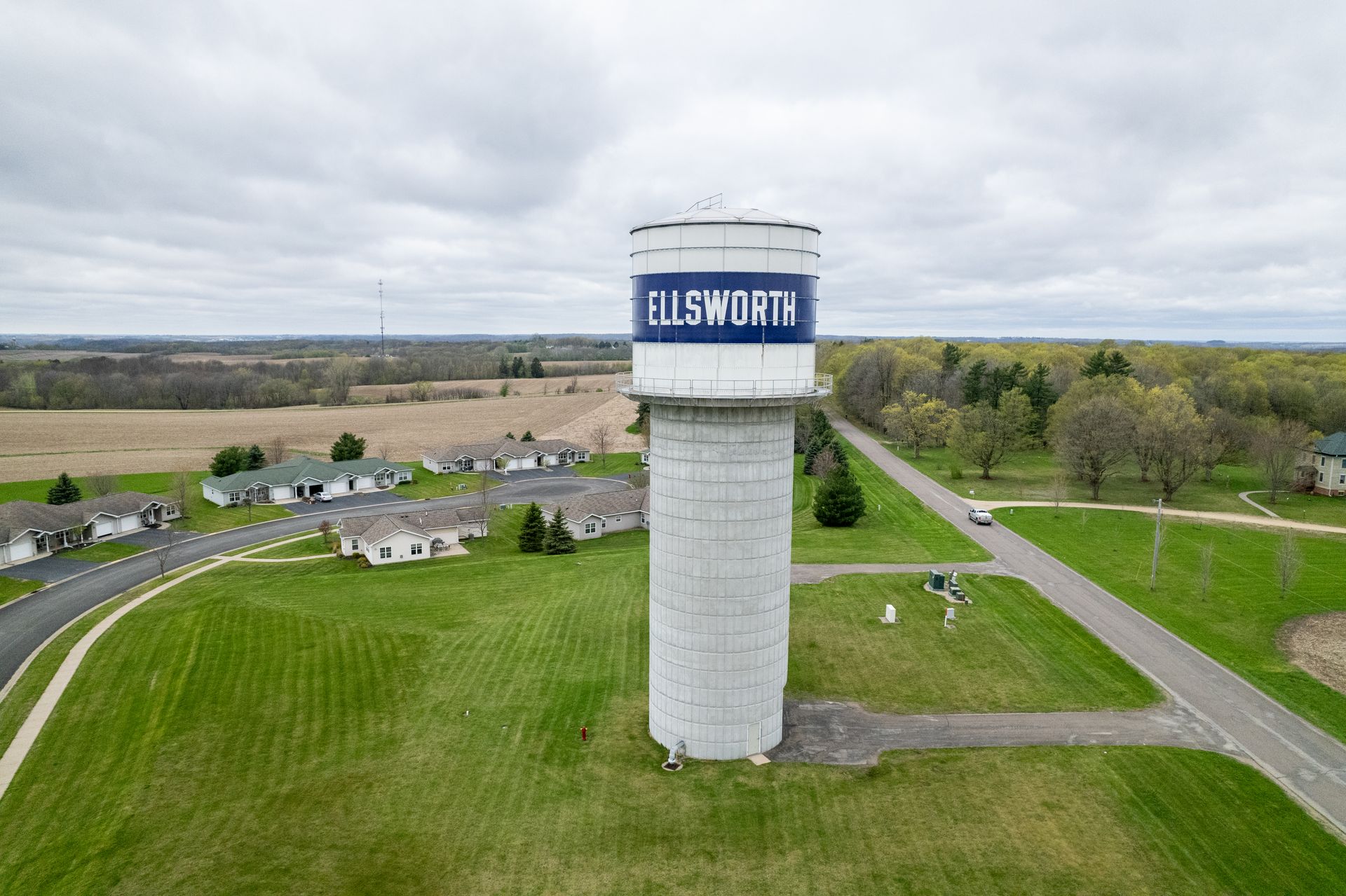 Ellsworth, WI | Mahn Family Funeral Chapel