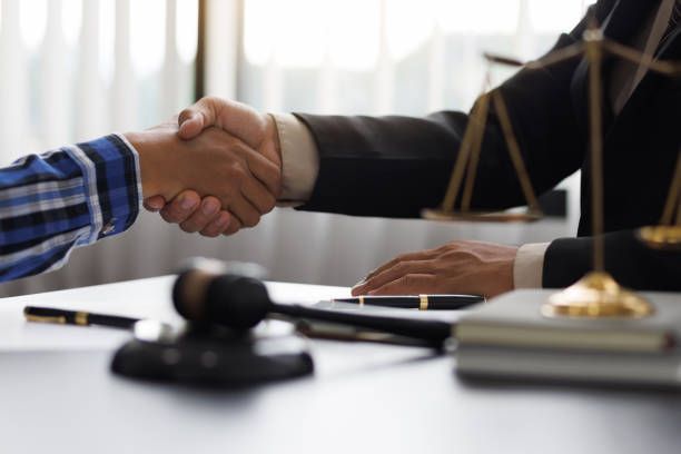 Estudio Jurídico Fuche, Iraguenpagate y Fuhr - Asesoría legal en derecho contractual