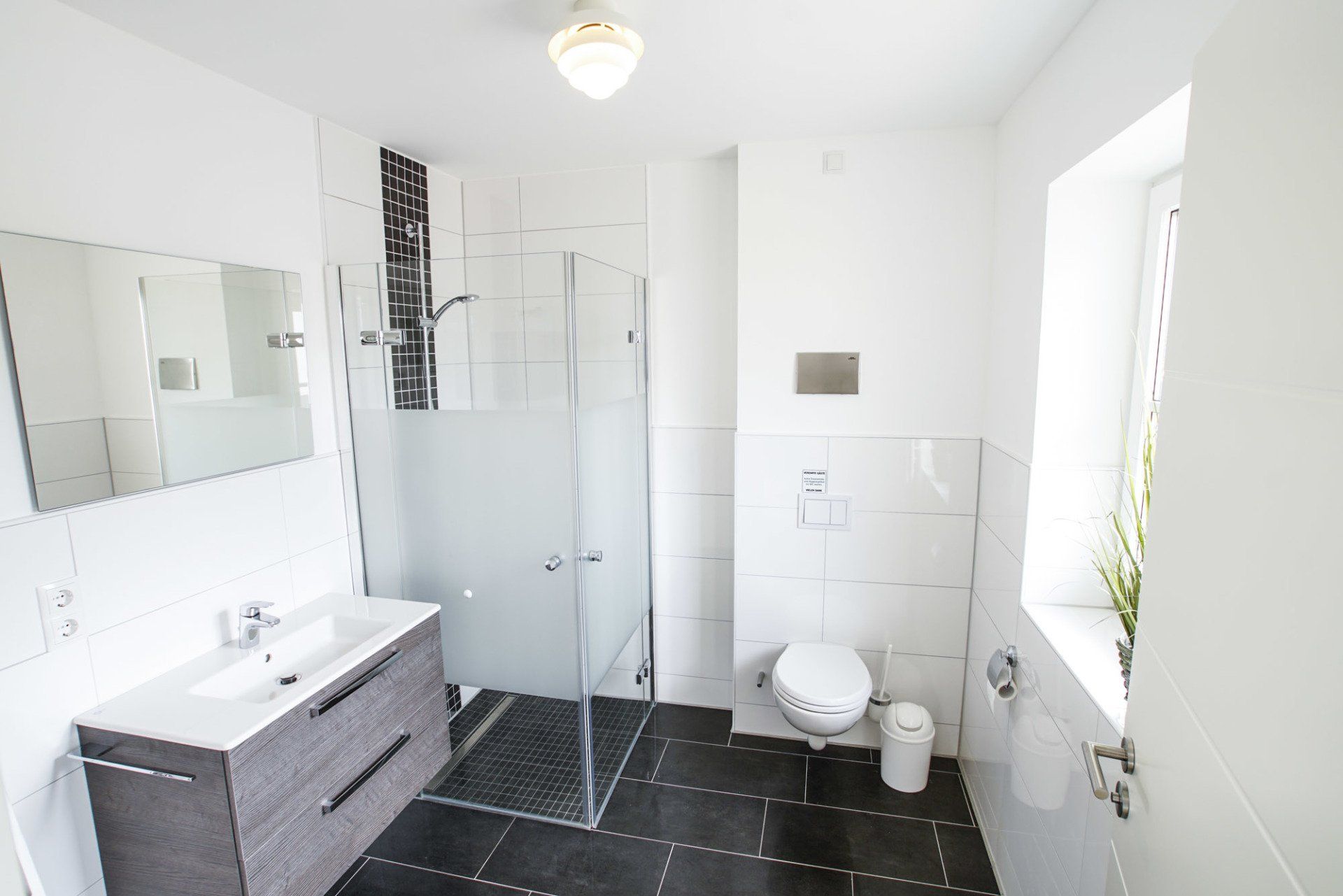Badezimmer in Ferienhaus 17 (zweite Ansicht).