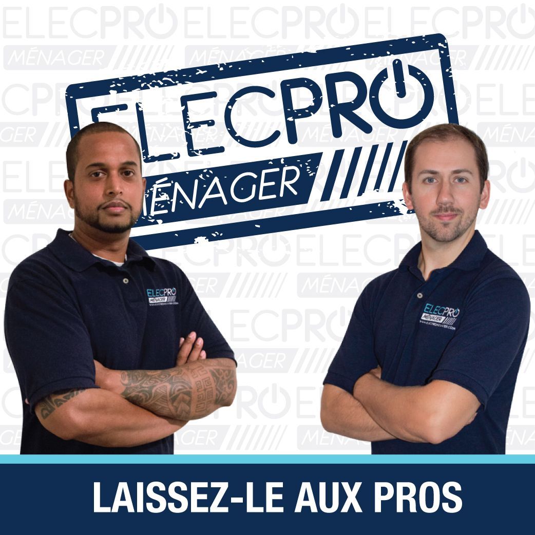 Deux hommes debout l'un à côté de l'autre avec les bras croisés devant un panneau indiquant « laissez-le aux pros »