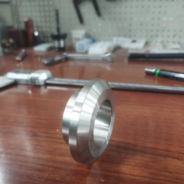 manufatti acciaio