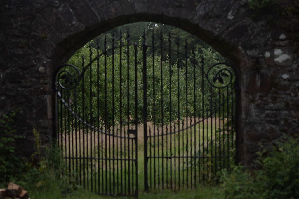 gates to ardkinglas walled garden
