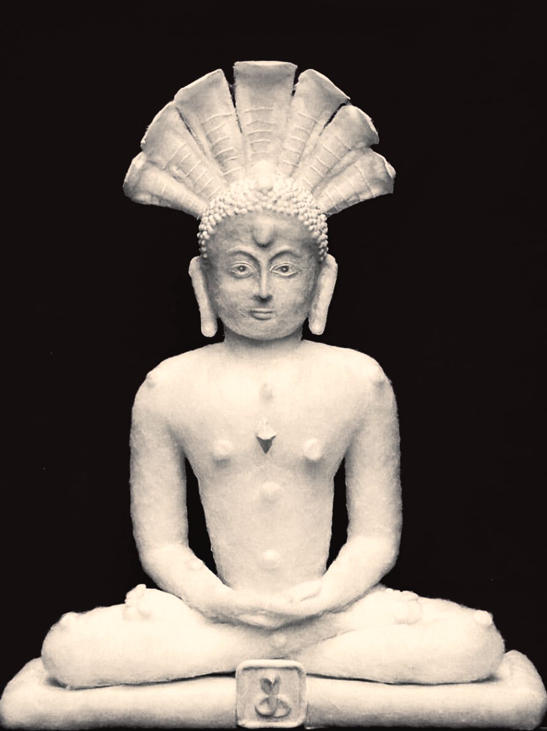 Parshwanath Bhagwan, showcasing the revered Jain Tirthankara with intricate details and graceful artistry in Cotton Art