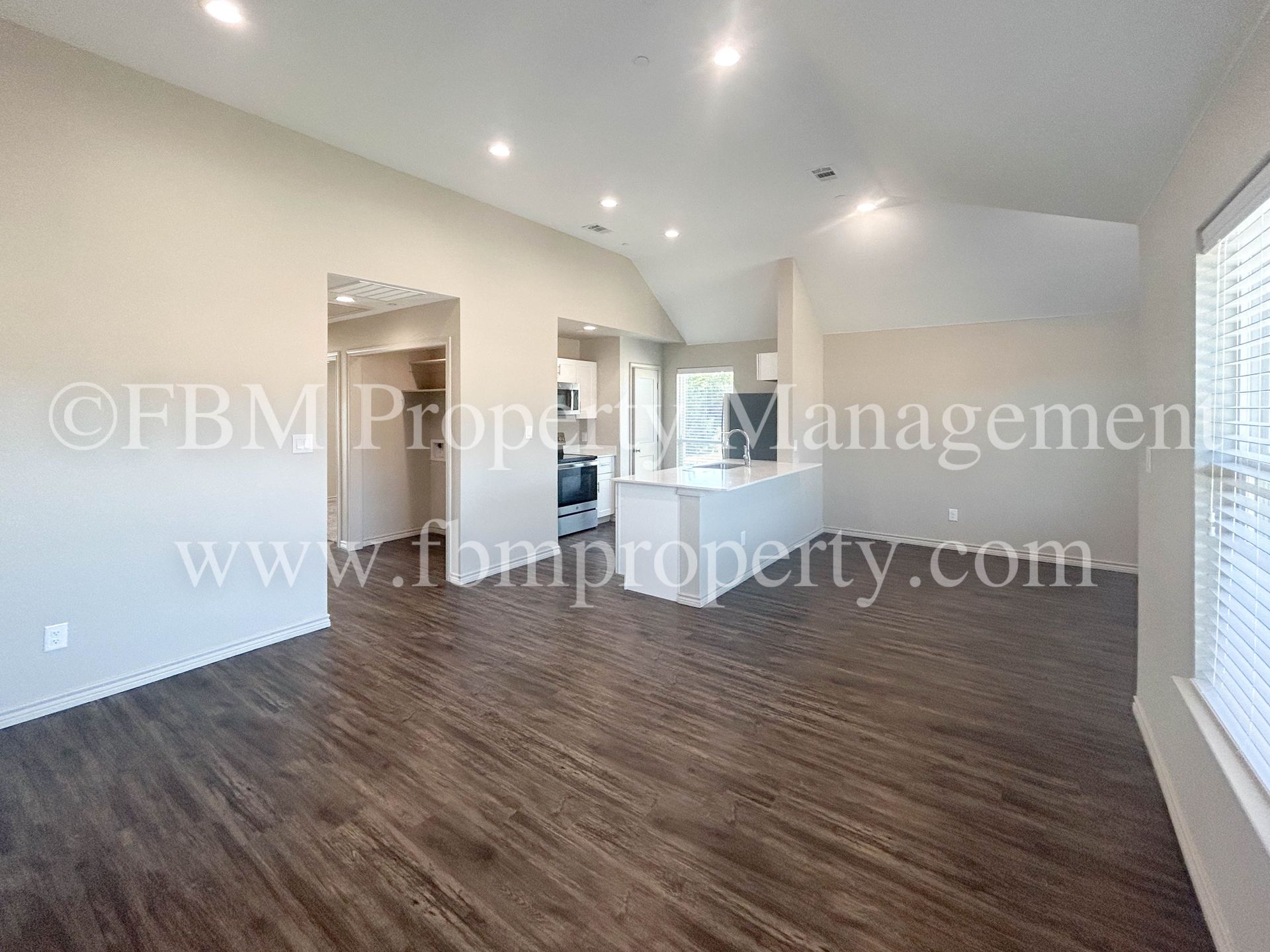 Hidden Creek Townhomes living room area