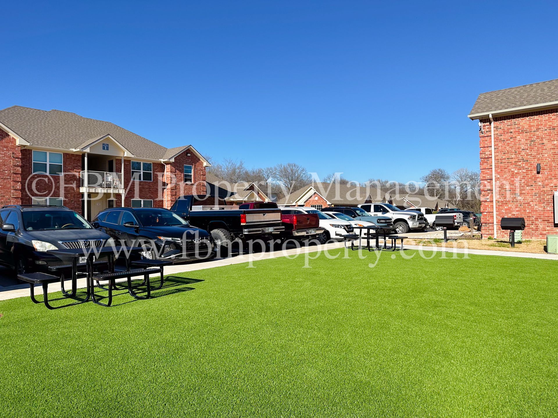 Exterior Hidden Creek Townhomes Image