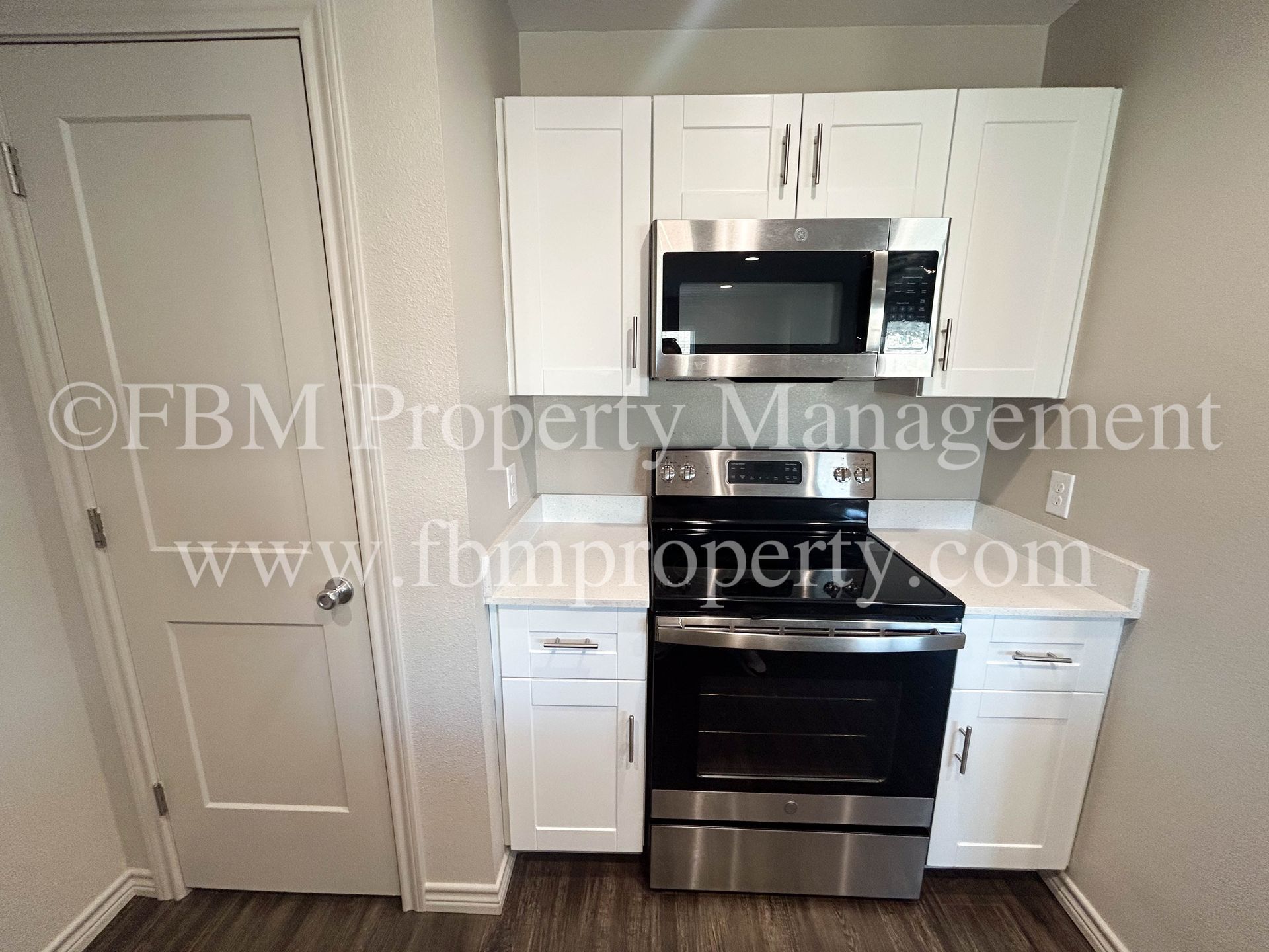 Hidden Creek Townhomes Fully Equipped Kitchen