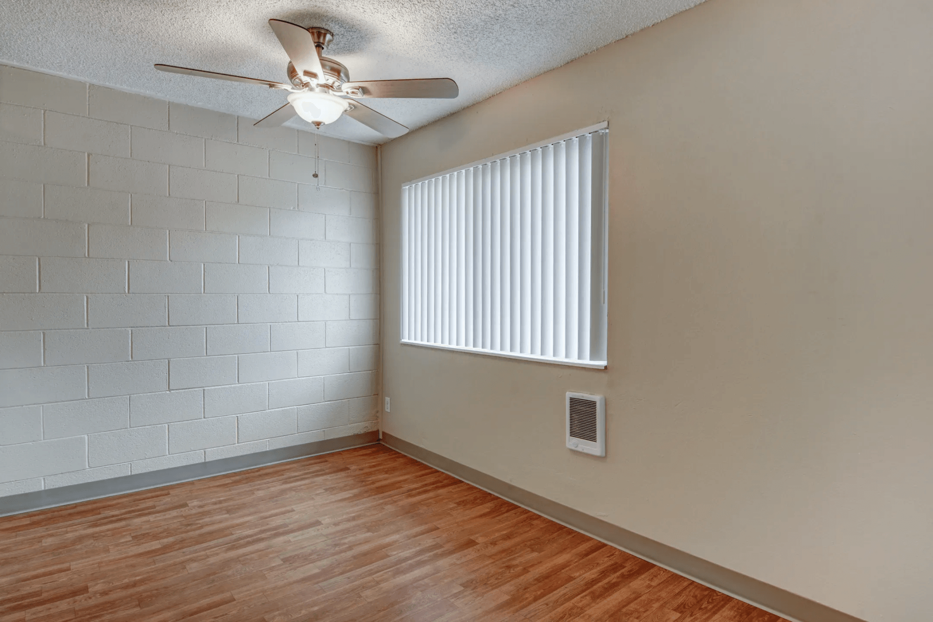 Photos Covington Square Apartments