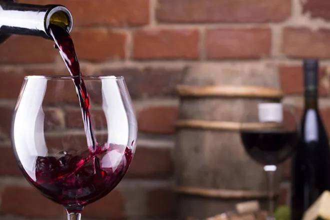Car rental with driver for food and wine