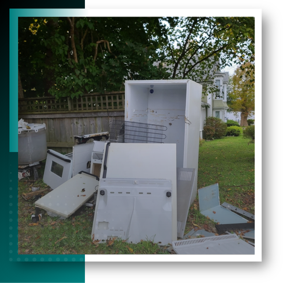 A pile of junk appliance