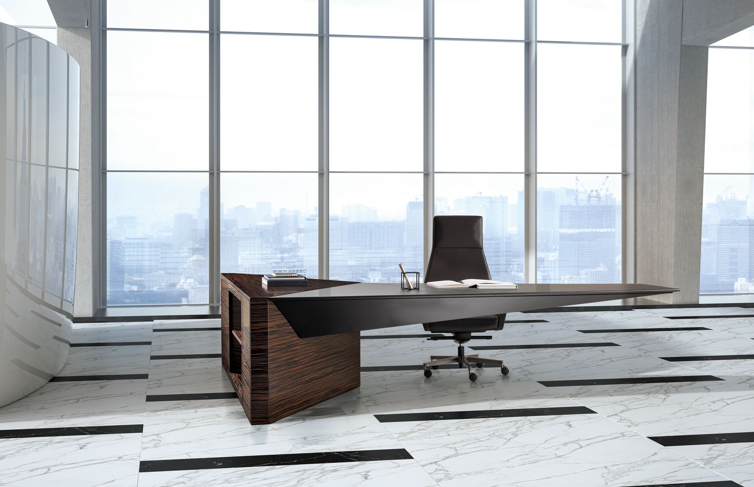 Een groot kantoor met een bureau en een stoel voor een groot raam.