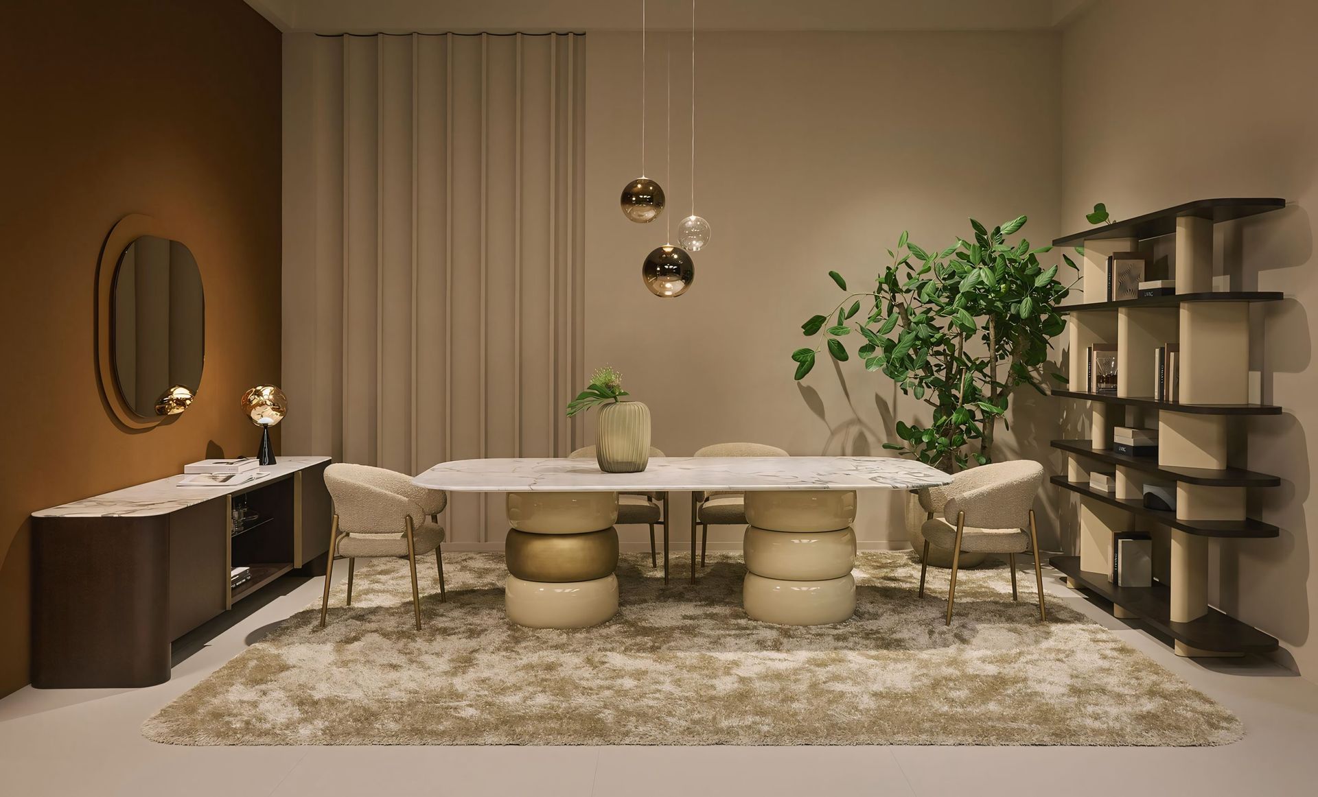 Een eetkamer met een tafel, stoelen en een kleed.