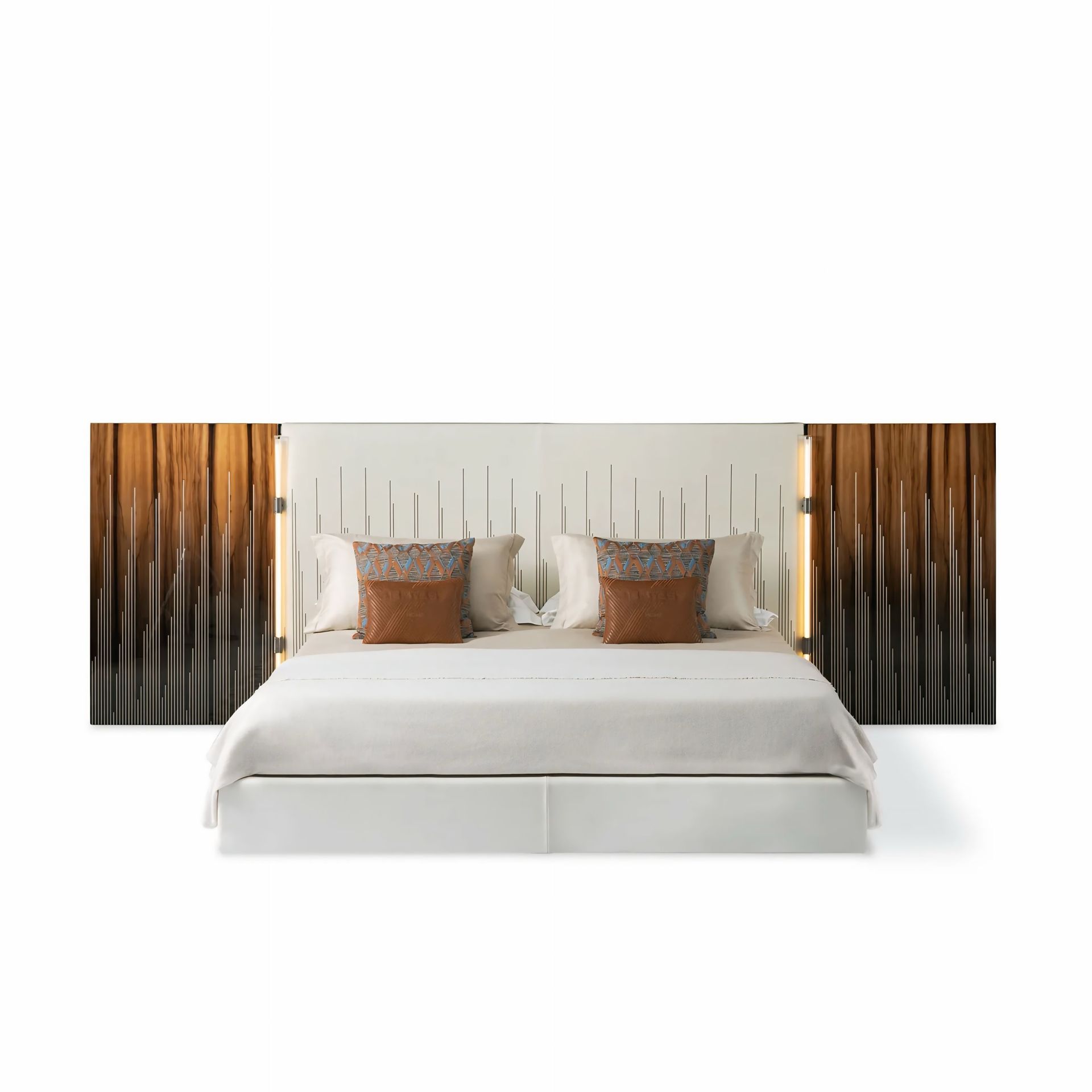 Een bed met een houten hoofdeinde en kussens op een witte achtergrond.