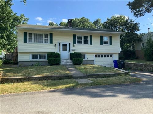 Rhode Island Realtor helping buyers and sellers