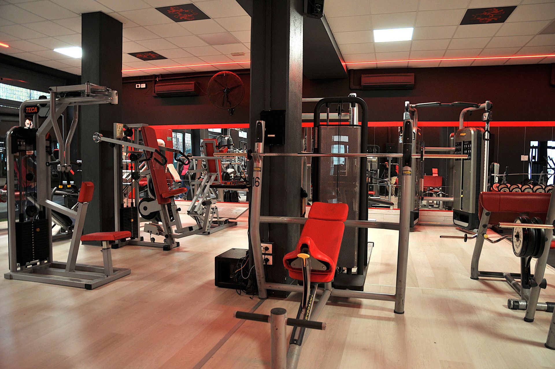 Sala attrezzi della palestra a Sassuolo.