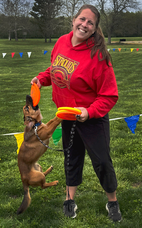 New Year's Eve ad for Grand Country Music Hall. Features a band,