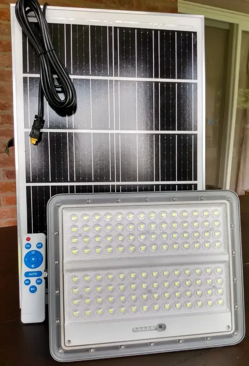 REFLECTOR SOLAR 300W CONTROL REMOTO LEDIMP INTERIOR EXTERIOR ALUMINIO!!
