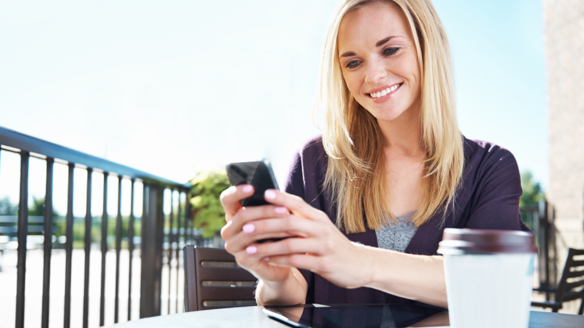 how to balance your work life and social life as a freelancer to avoid a burn out