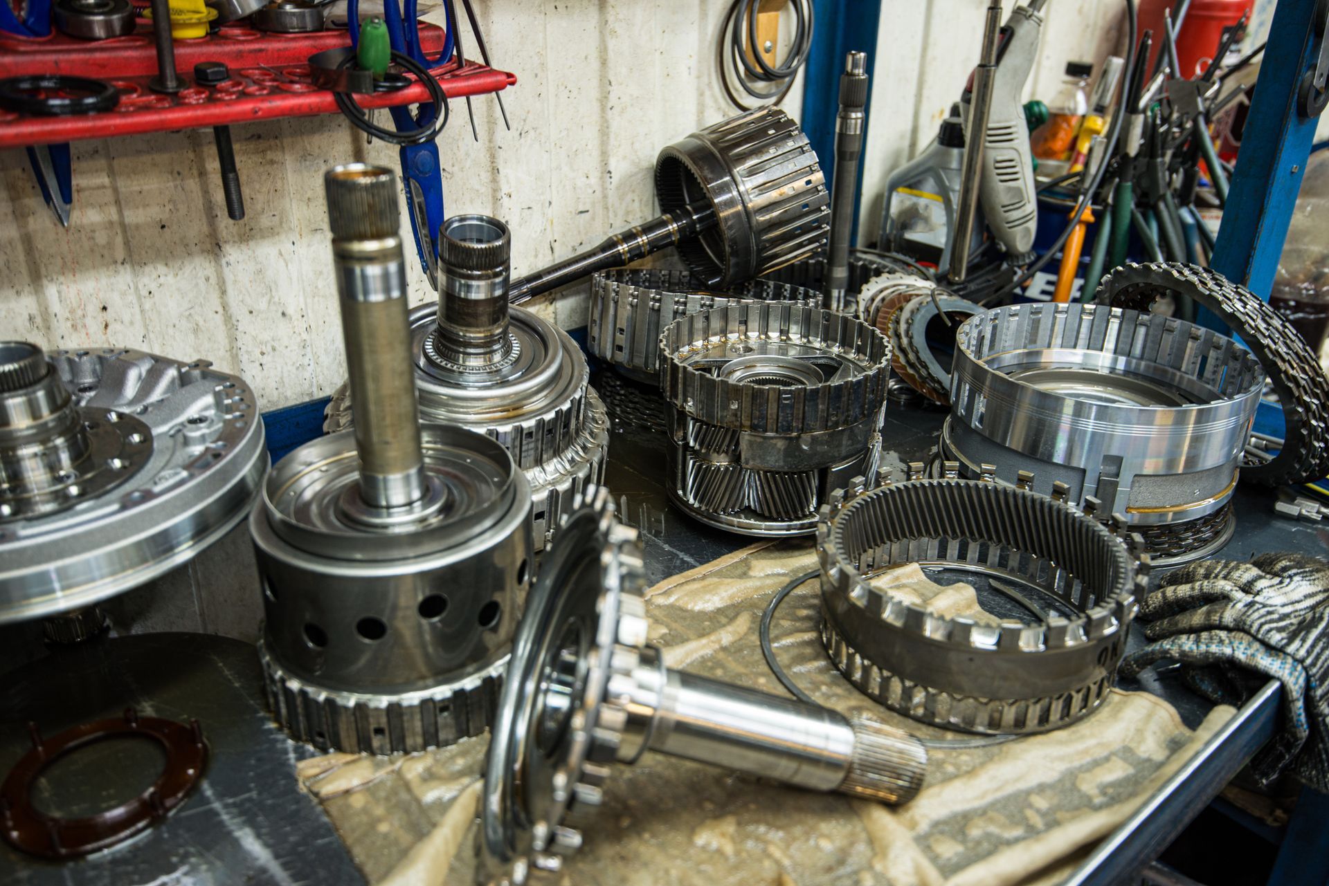 A close up of a gearbox with a lot of gears.