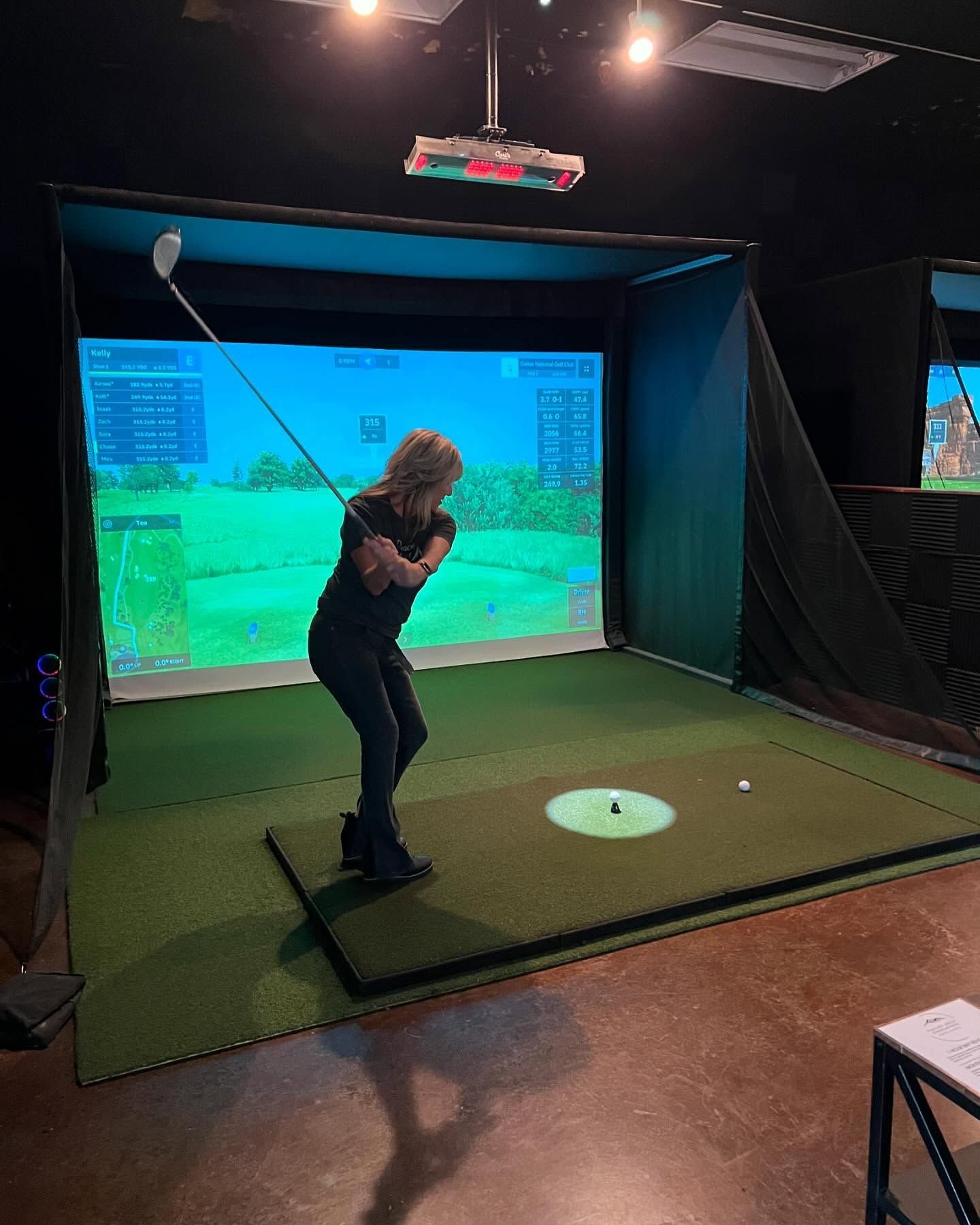 redding's only indoor golf simulator available for events