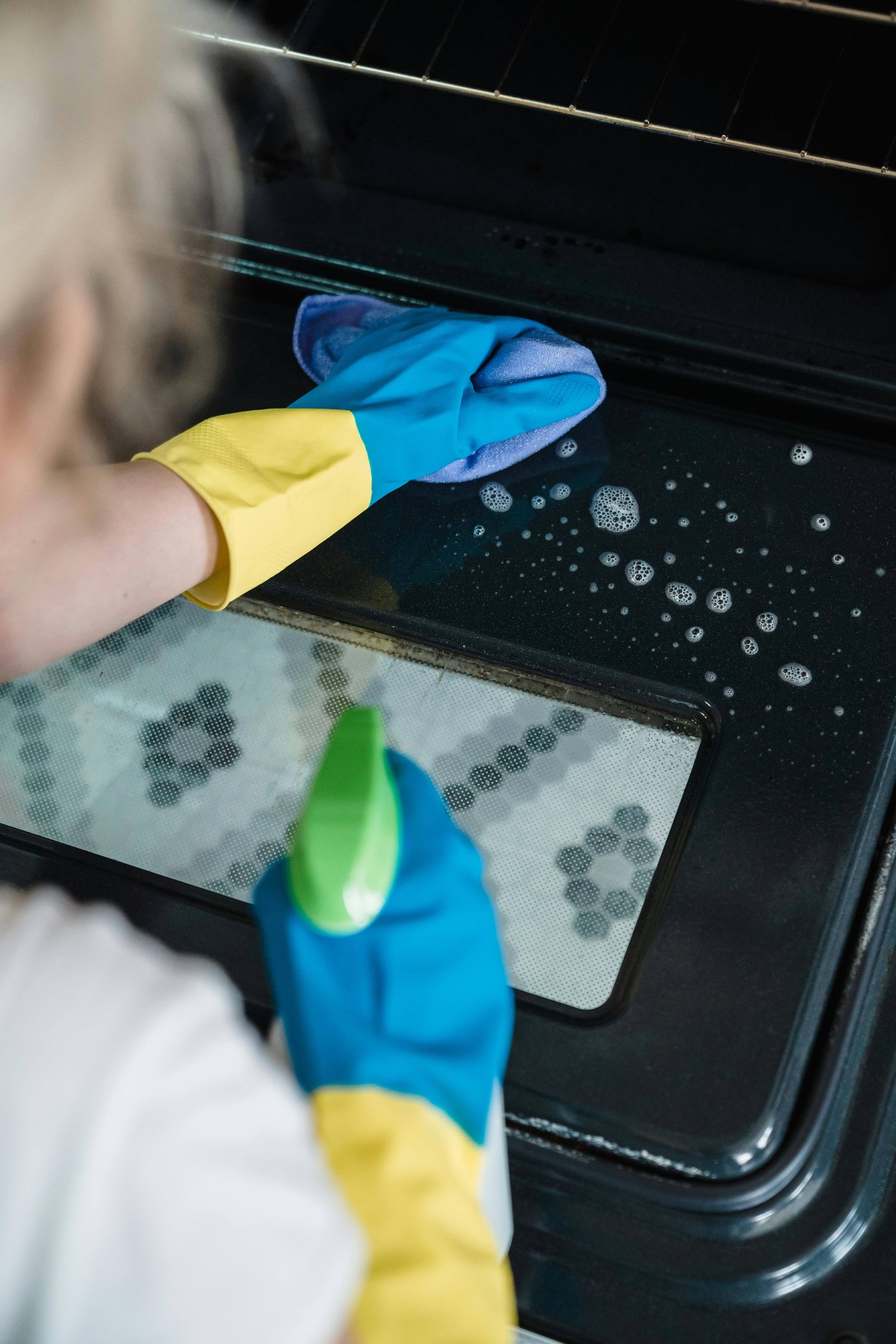 Appliance deep cleaning for moving out