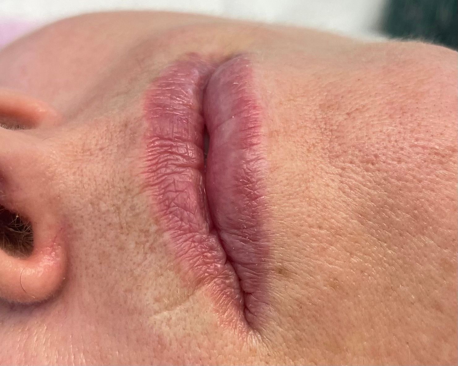 Permanent lipstick 4