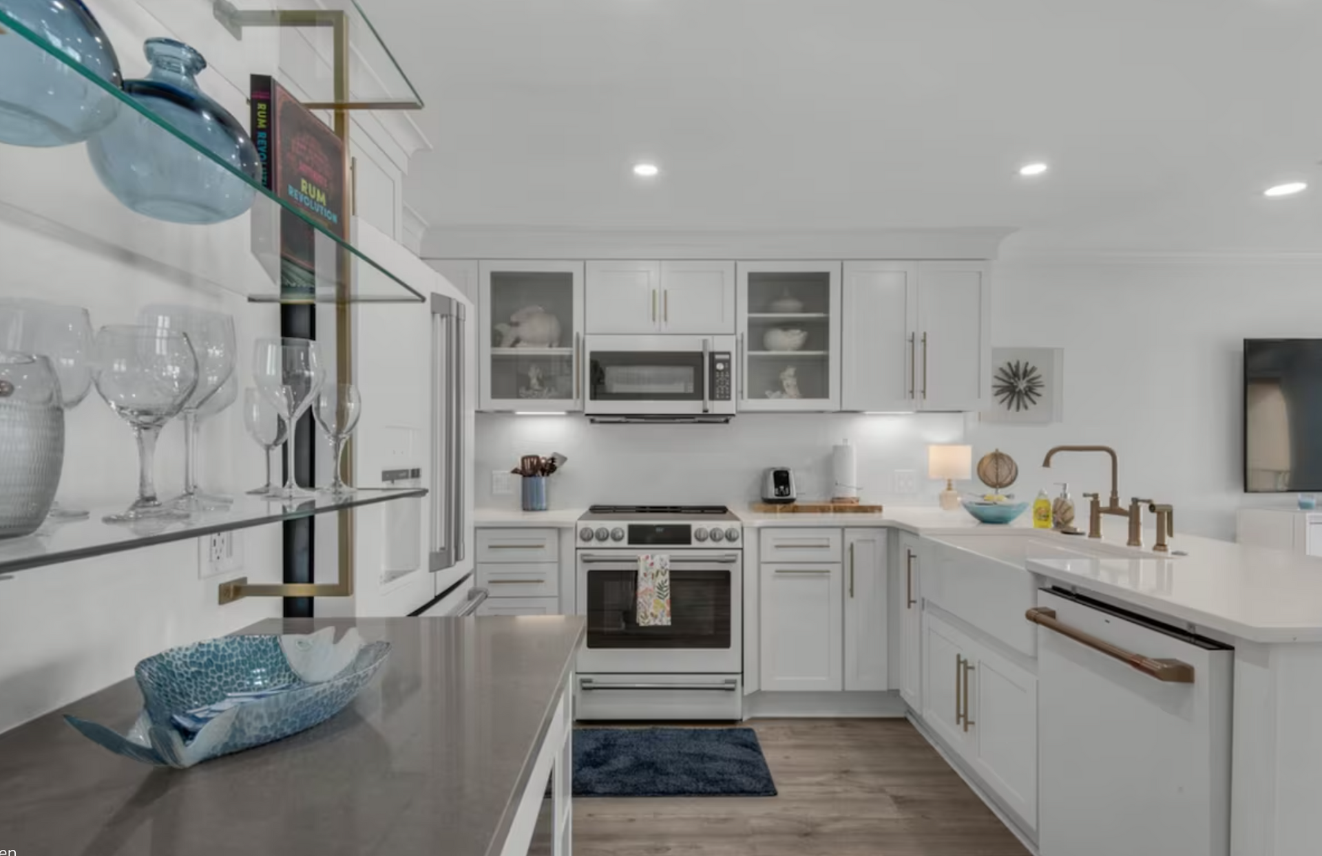 Coral Reef Club Kitchen