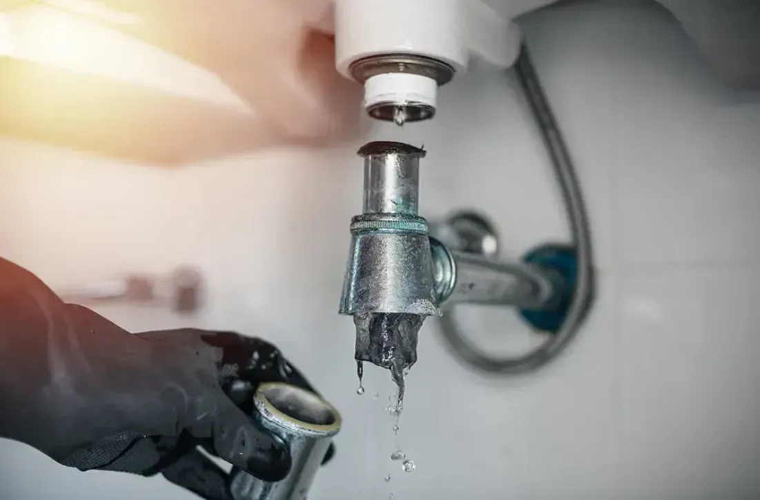 Expert plumbers in Westminster CA handling water heater installation