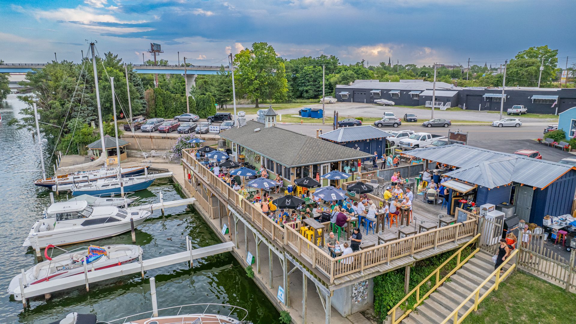aerial-view-of-waterside-grill