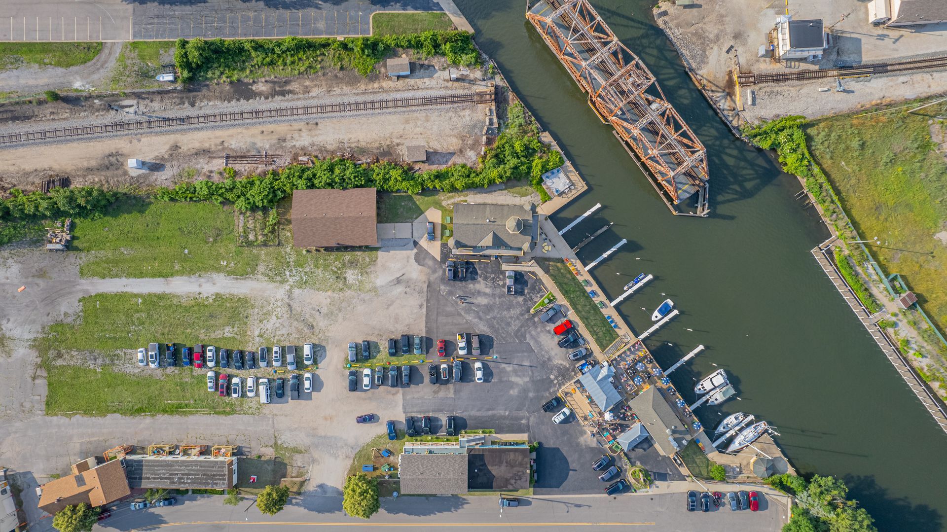 aerial-view-of-bridge-inn