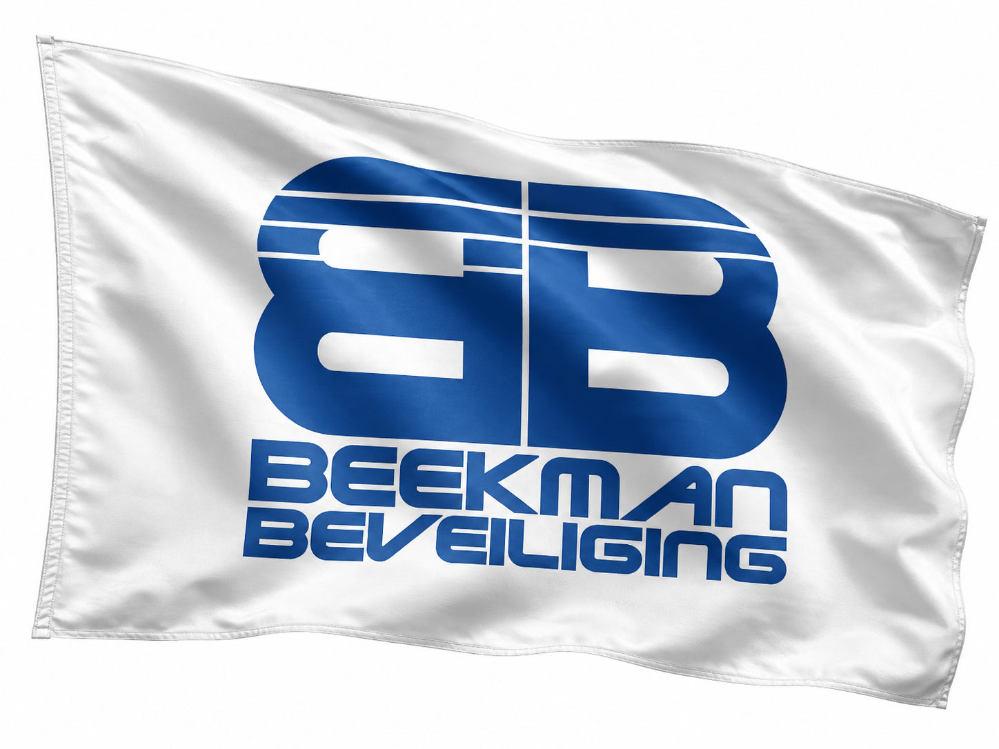 Witte vlag met blauw Beekman logo en tekst, wapperend in de wind.