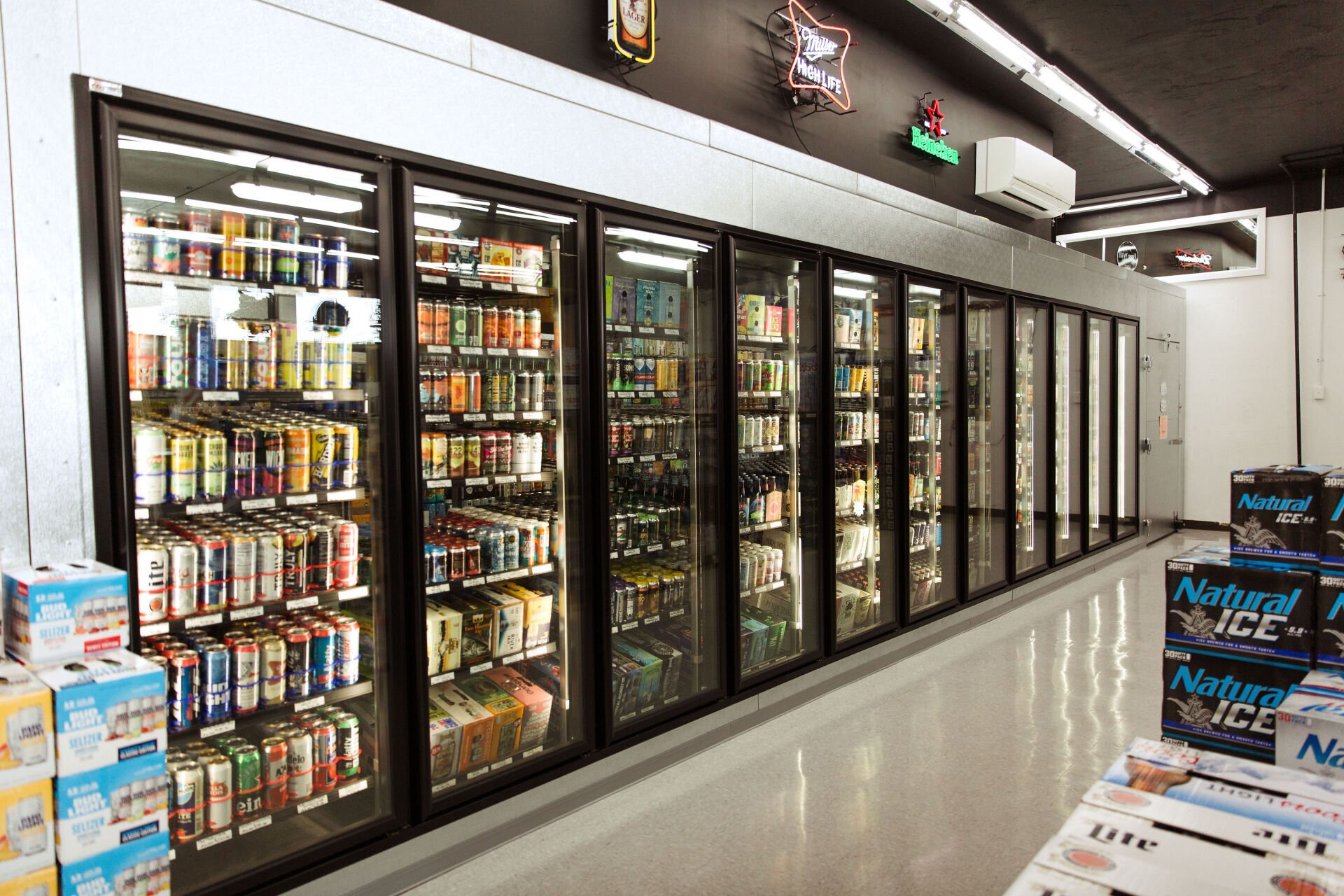Brandon's Beverage, York PA Beer Store Domestics, Imports, Craft Beer, Cider, IPAs, Adult