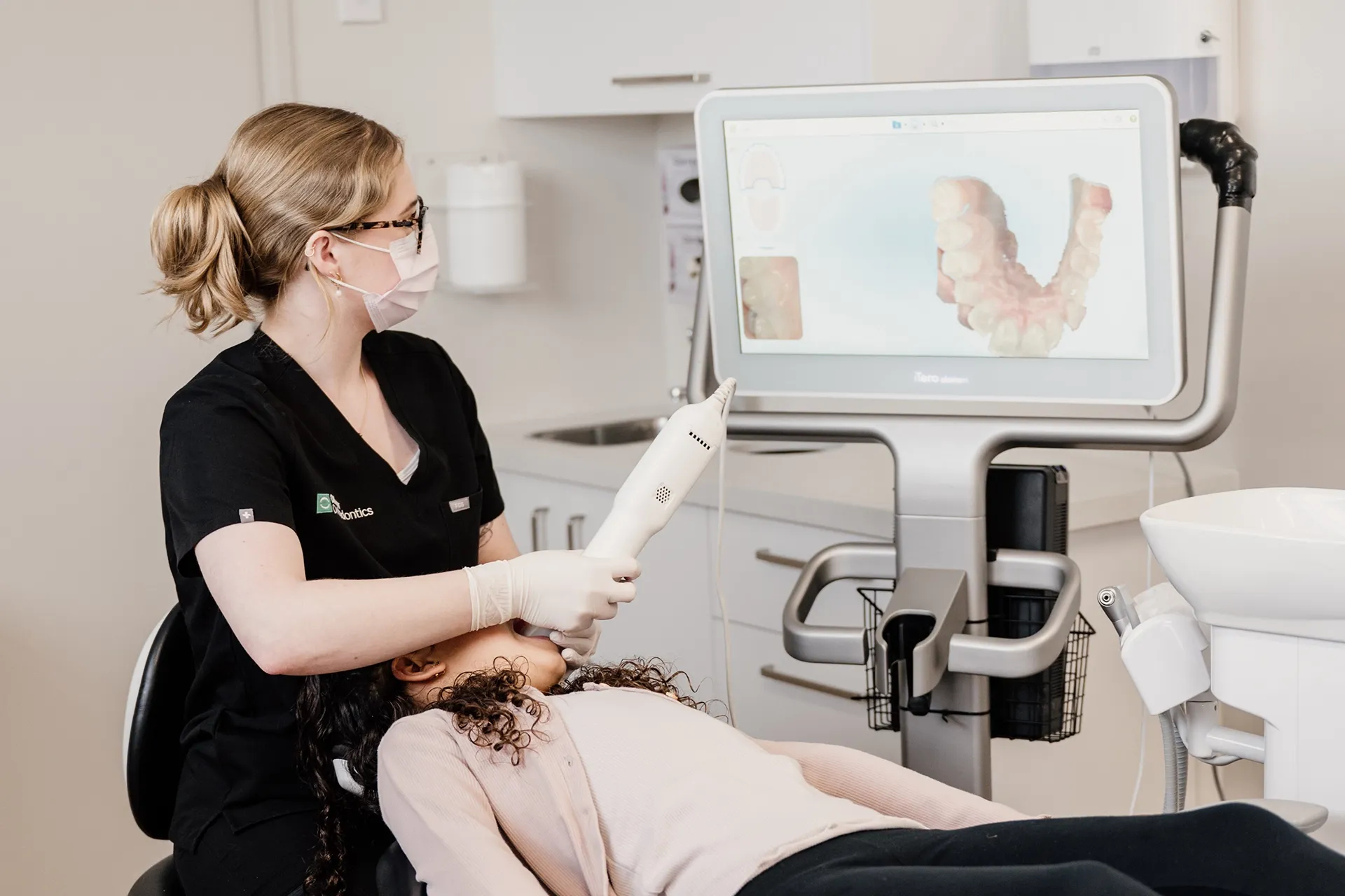 At Olliver Orthodontics our aim is to provide up-to-date orthodontic services, exceptional patient care and results.