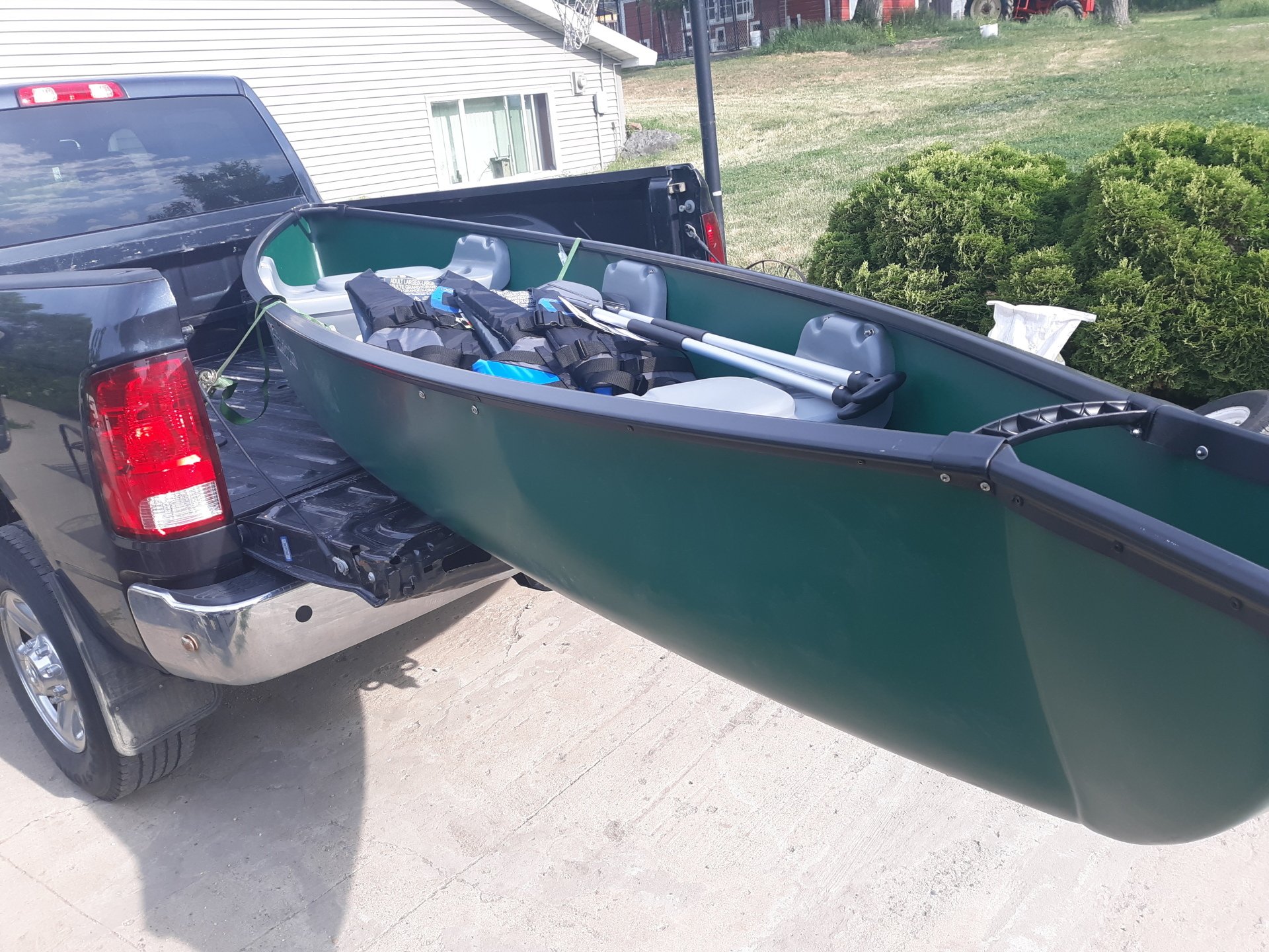 Lake Poinsett, South Dakota Pontoon Rental Boat, Fishing, Trailers, Campers