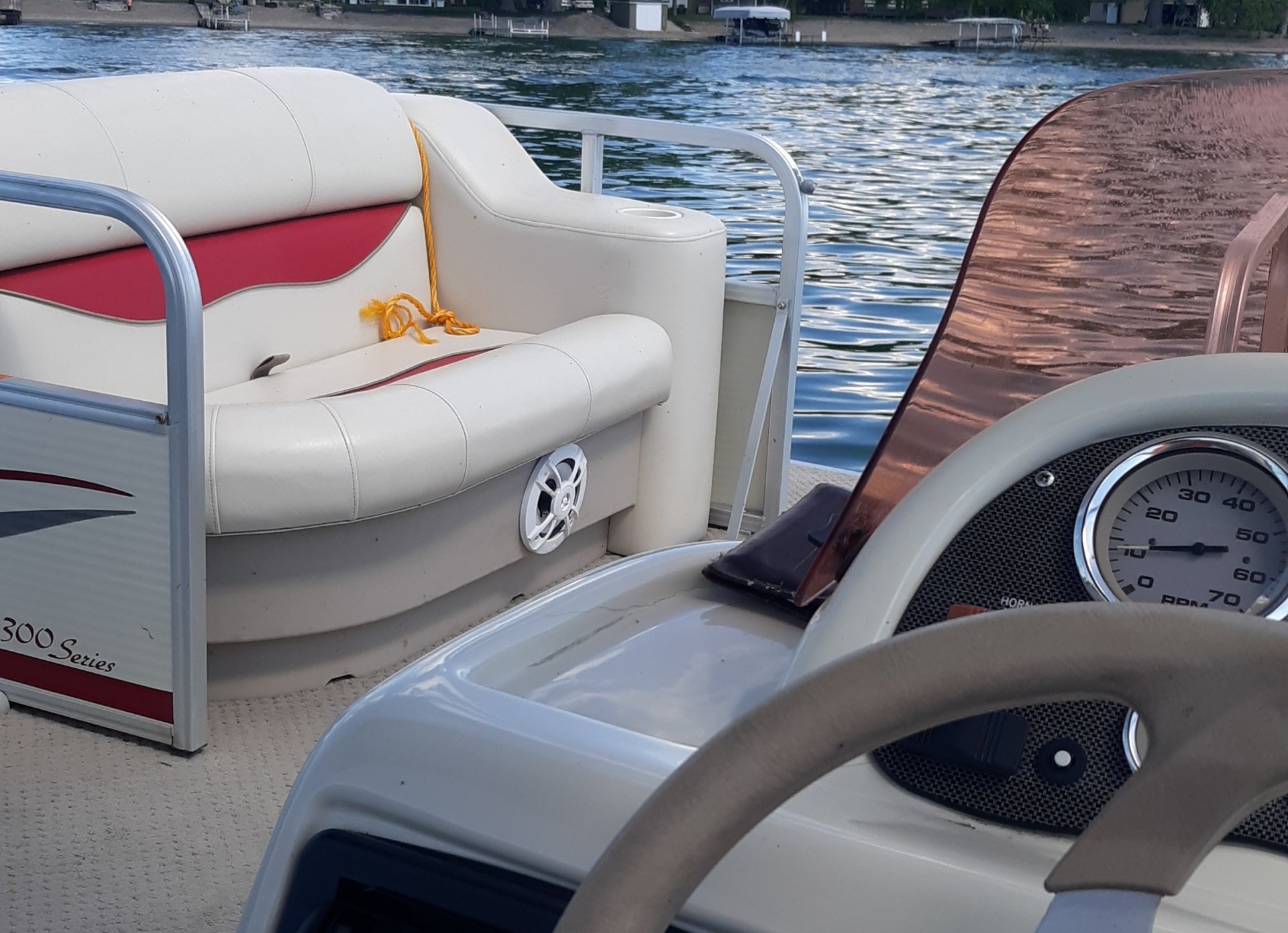 Lake Poinsett, South Dakota Pontoon Rental Boat, Fishing, Trailers, Campers